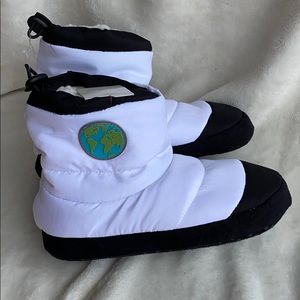 Cat & Jack Slippers - Space Shoes with Earth